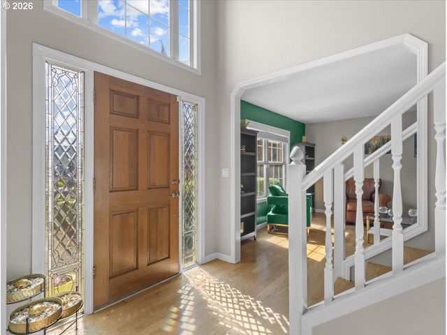 684 Ne GOLDIE Dr, Hillsboro, OR 97124