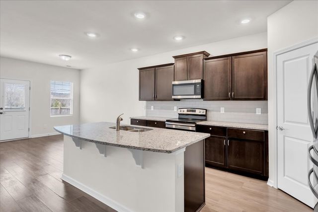 1846 Radnor Rd, Lebanon, TN 37087