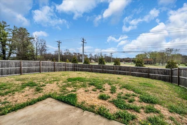 1846 Radnor Rd, Lebanon, TN 37087