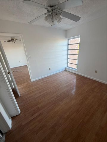 4713 NW 7th St 409-1, Miami, FL 33126