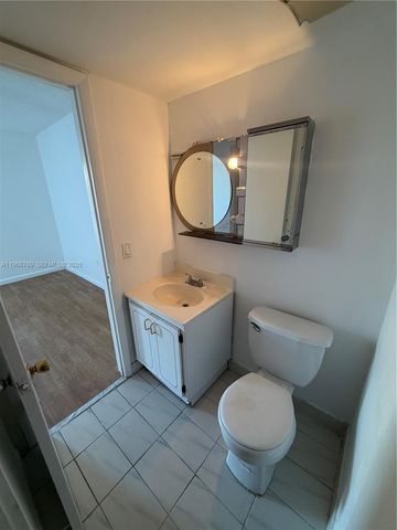 4713 NW 7th St 409-1, Miami, FL 33126