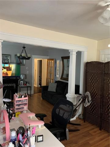 31 Ponagansett Avenue, Providence, RI 02909