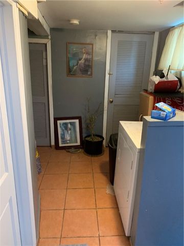 31 Ponagansett Avenue, Providence, RI 02909