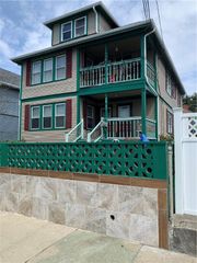 31 Ponagansett Avenue, Providence, RI 02909