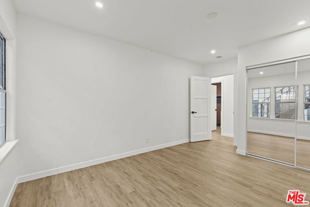 542 N Genesee Avenue, Los Angeles, CA 90036