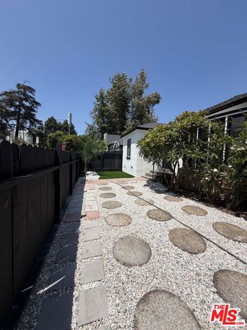 542 N Genesee Avenue, Los Angeles, CA 90036
