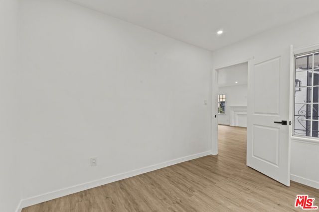 542 N Genesee Avenue, Los Angeles, CA 90036