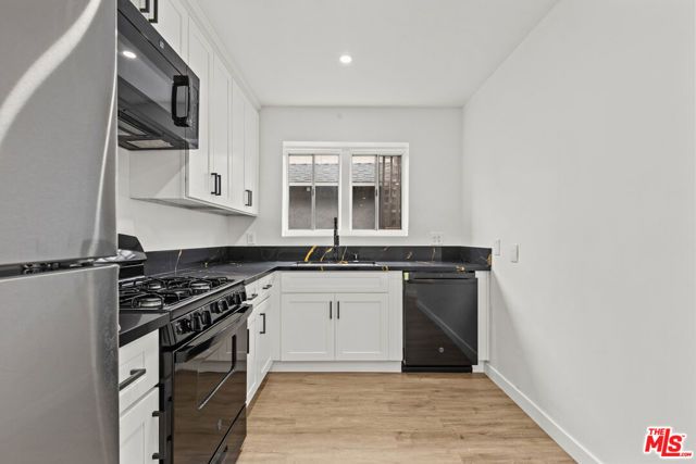542 N Genesee Avenue, Los Angeles, CA 90036