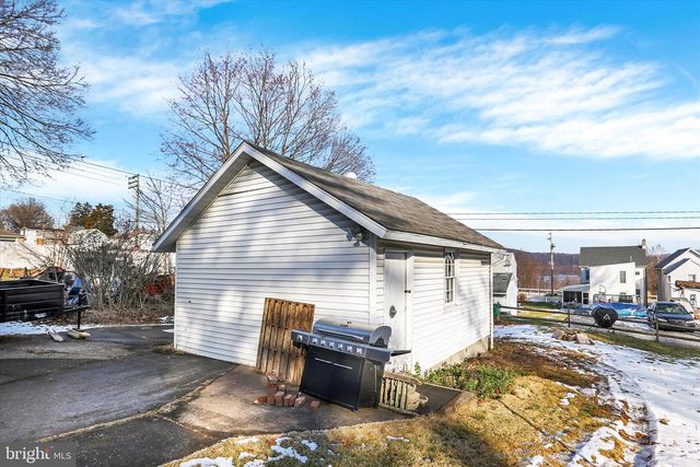 307 MAPLE AVE, Marysville, PA 17053