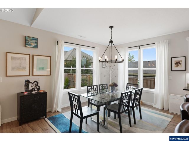 1408 Princeton Av, Silverton, OR 97381