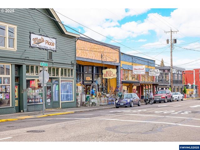 1408 Princeton Av, Silverton, OR 97381