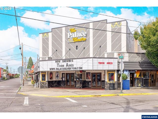 1408 Princeton Av, Silverton, OR 97381