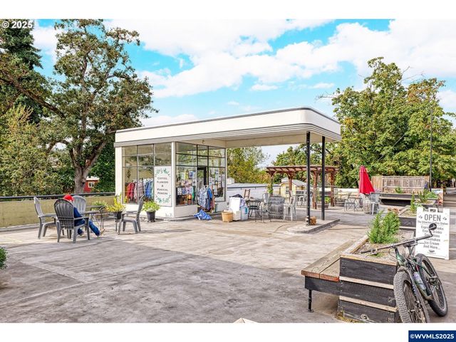 1408 Princeton Av, Silverton, OR 97381