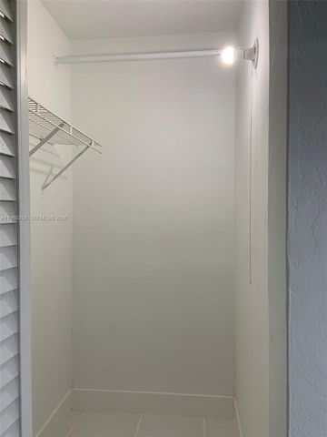 6330 SW 79th St 23, South Miami, FL 33143