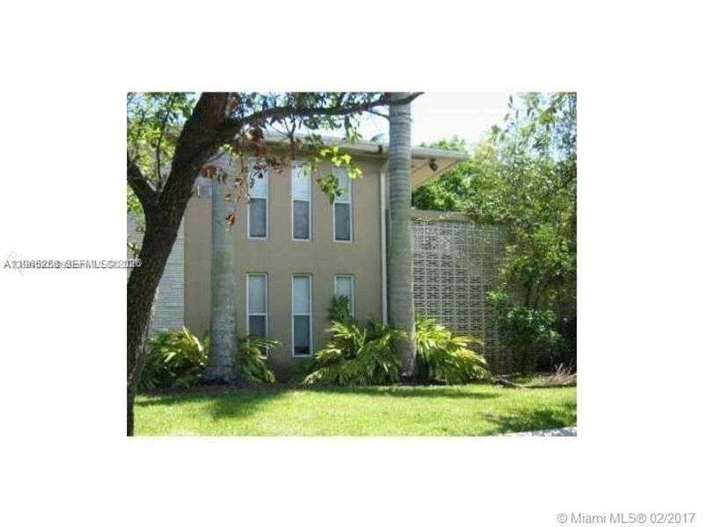 6330 SW 79th St 23, South Miami, FL 33143