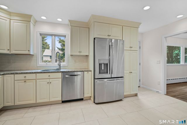 34 Davis Avenue, Vernon, CT 06066