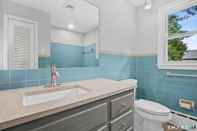 34 Davis Avenue, Vernon, CT 06066