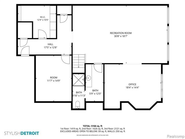 300 Woodland Villa Court, Birmingham, MI 48009