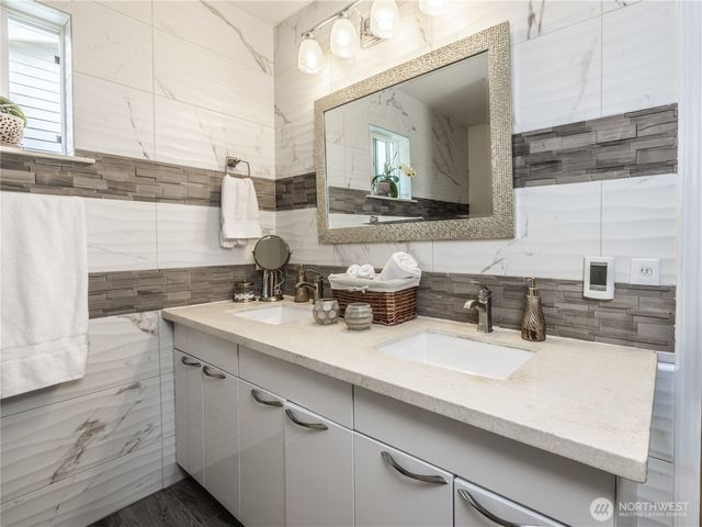 14610 33rd Place W, Lynnwood, WA 98087