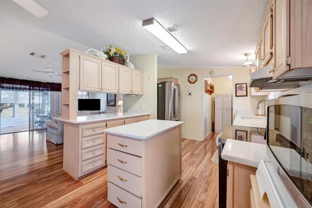 211 S PORT ROYAL LANE 523, Apollo Beach, FL 33572