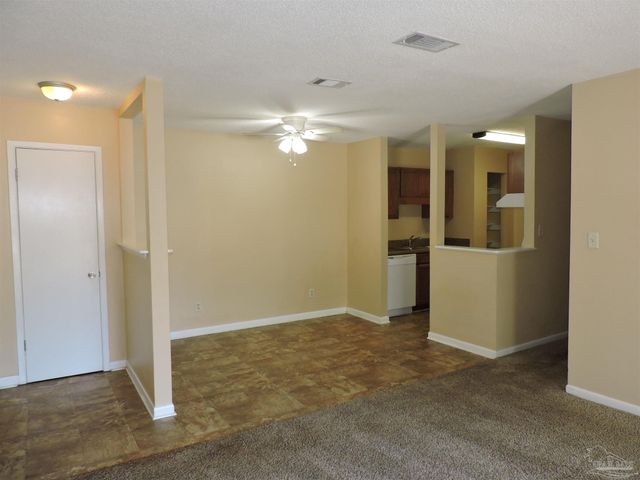130 E 9 Mile Rd 17, Pensacola, FL 32534
