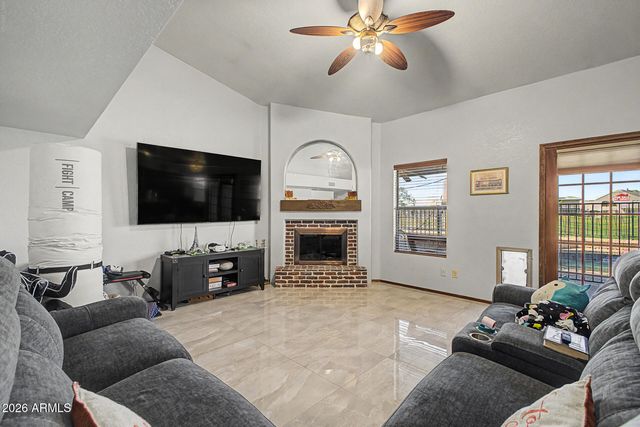 7426 W ORAIBI Drive, Glendale, AZ 85308