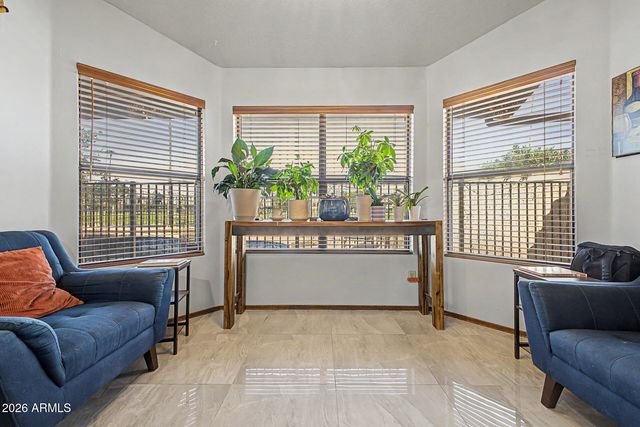 7426 W ORAIBI Drive, Glendale, AZ 85308