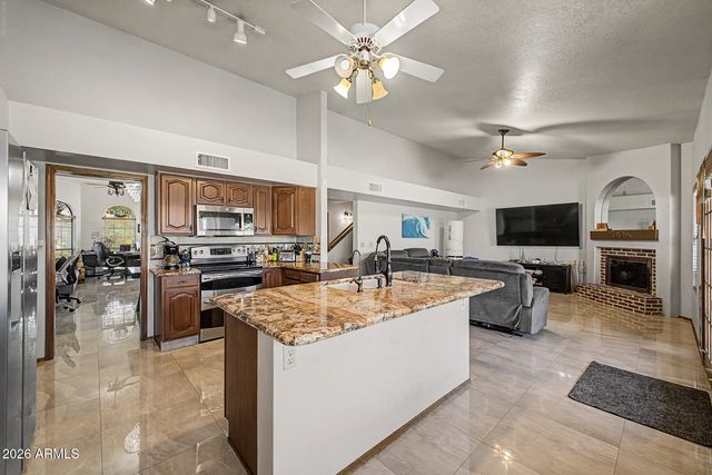 7426 W ORAIBI Drive, Glendale, AZ 85308