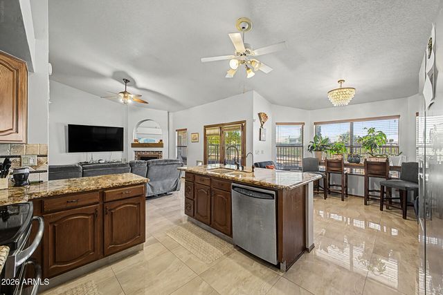 7426 W ORAIBI Drive, Glendale, AZ 85308