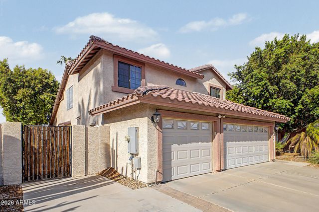 7426 W ORAIBI Drive, Glendale, AZ 85308
