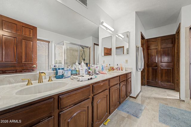 7426 W ORAIBI Drive, Glendale, AZ 85308