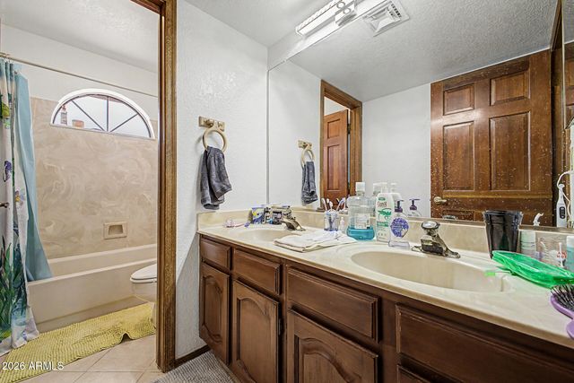 7426 W ORAIBI Drive, Glendale, AZ 85308
