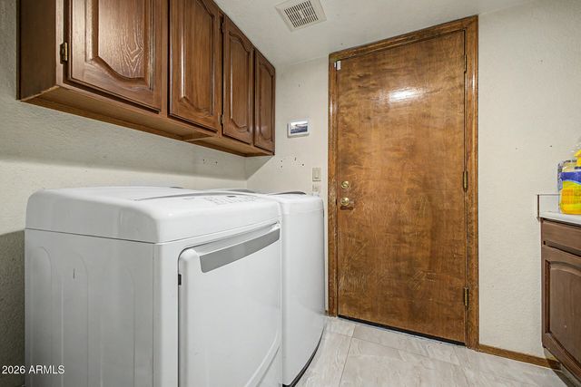 7426 W ORAIBI Drive, Glendale, AZ 85308