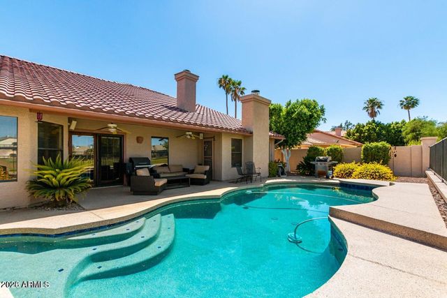 7426 W ORAIBI Drive, Glendale, AZ 85308