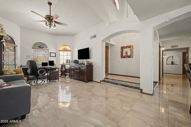 7426 W ORAIBI Drive, Glendale, AZ 85308