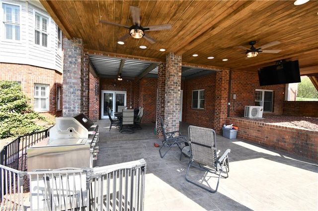 537 Montclaire Drive, Mount Airy, NC 27030