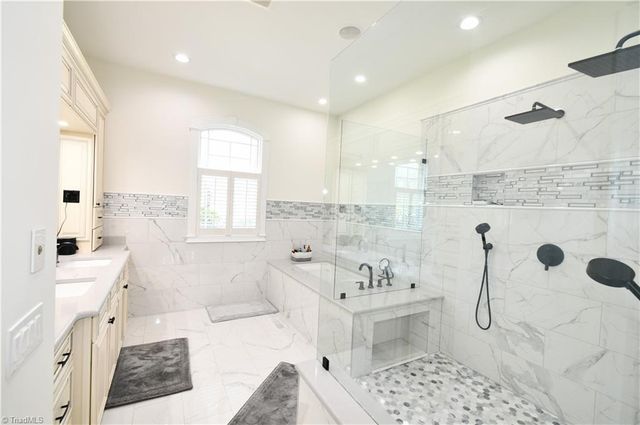 537 Montclaire Drive, Mount Airy, NC 27030