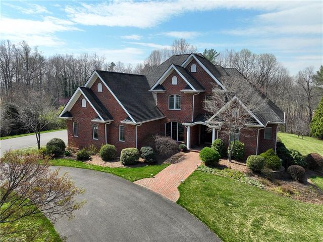 537 Montclaire Drive, Mount Airy, NC 27030