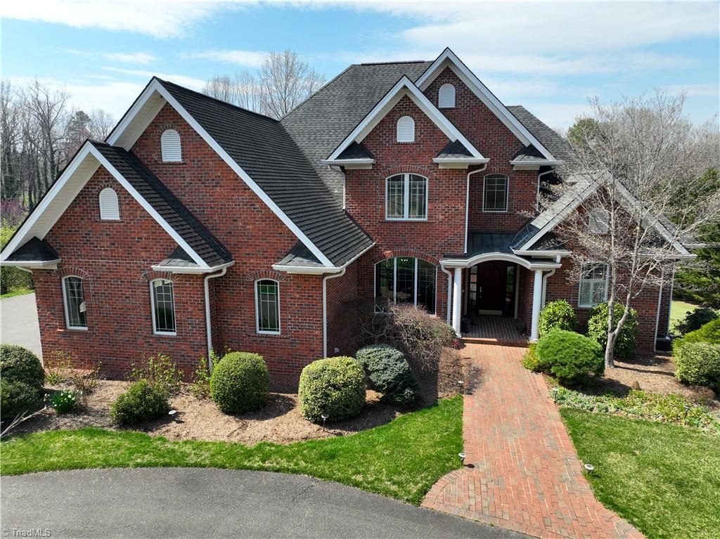 537 Montclaire Drive, Mount Airy, NC 27030