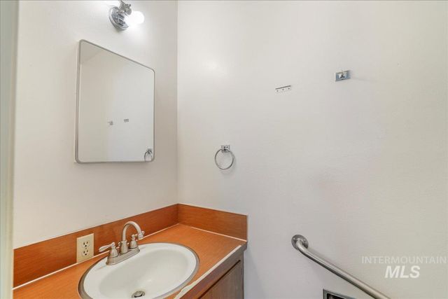 628 N Sunrise Blvd, Twin Falls, ID 83301