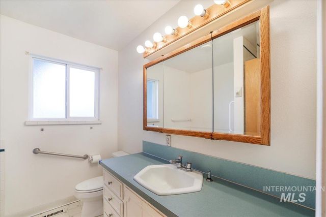 628 N Sunrise Blvd, Twin Falls, ID 83301