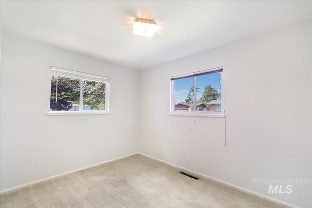 628 N Sunrise Blvd, Twin Falls, ID 83301