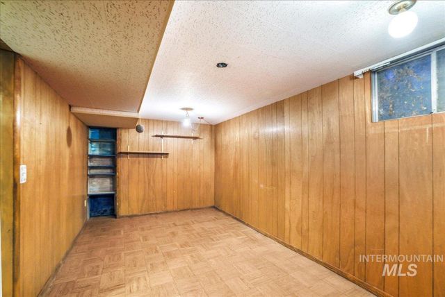 628 N Sunrise Blvd, Twin Falls, ID 83301
