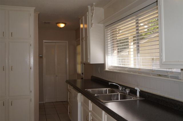 173 Lazy Water Drive, Livingston, TX 77351