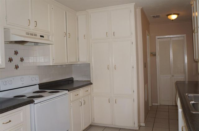 173 Lazy Water Drive, Livingston, TX 77351