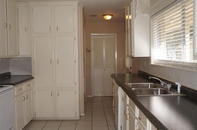 173 Lazy Water Drive, Livingston, TX 77351