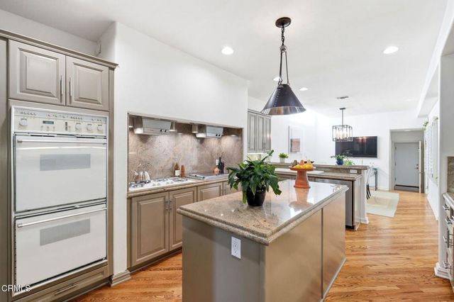 2317 Canyonback Road, Los Angeles, CA 90049