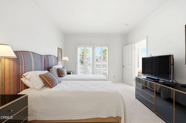 2317 Canyonback Road, Los Angeles, CA 90049