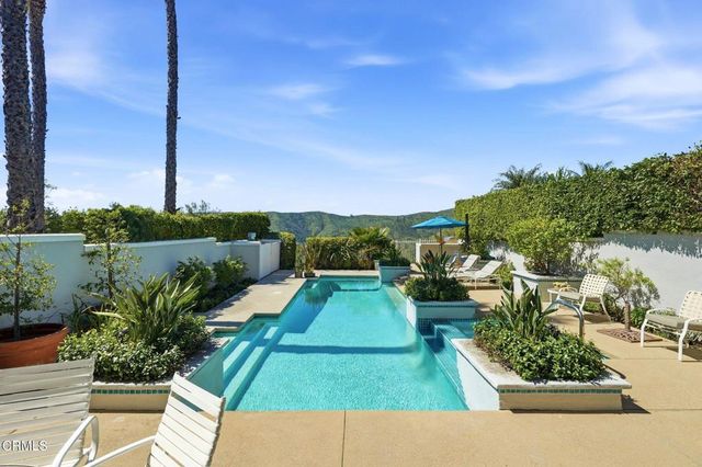 2317 Canyonback Road, Los Angeles, CA 90049