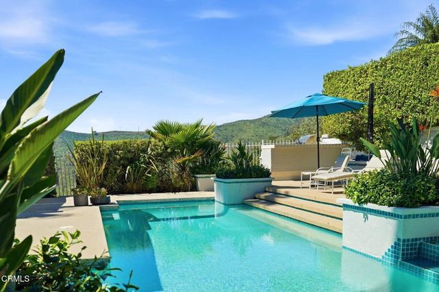 2317 Canyonback Road, Los Angeles, CA 90049